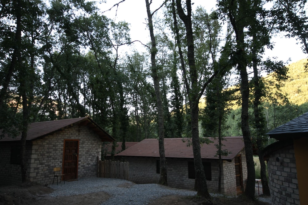 Bungalow-Cabañas en Albergue Valle Do Seo