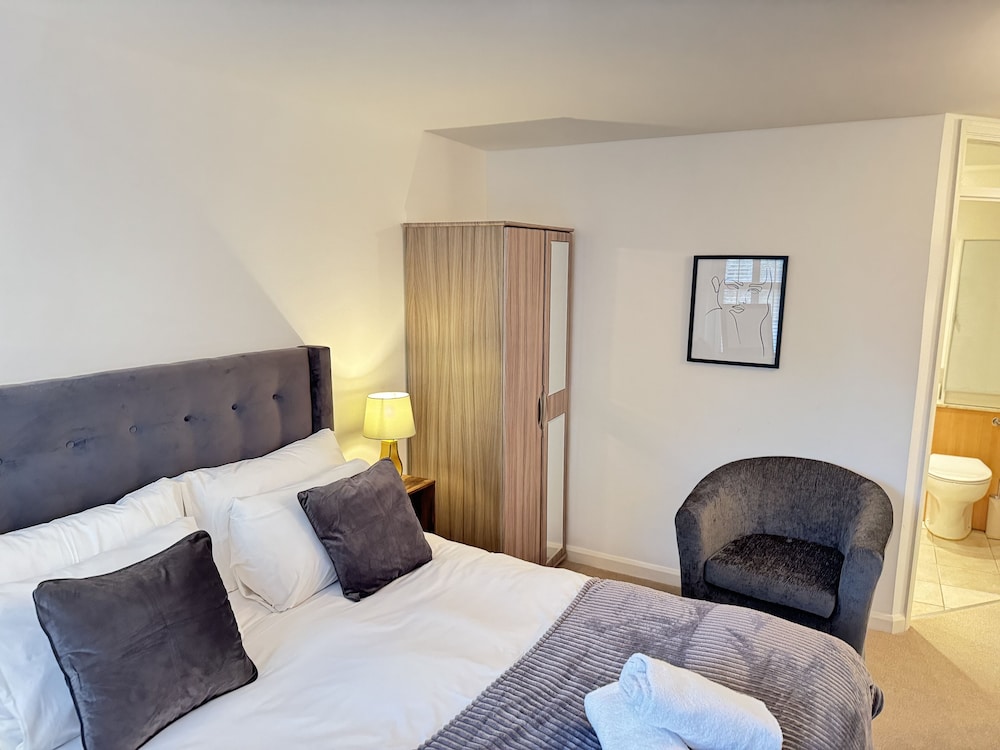 The Heart of Kensington Mews - Private House-Centrally Located-Great Transport
