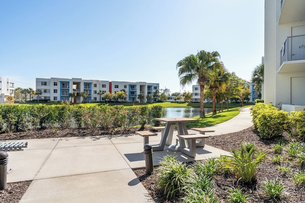 Daytona 2BR Getaway Parking Family & Pet-friendly
