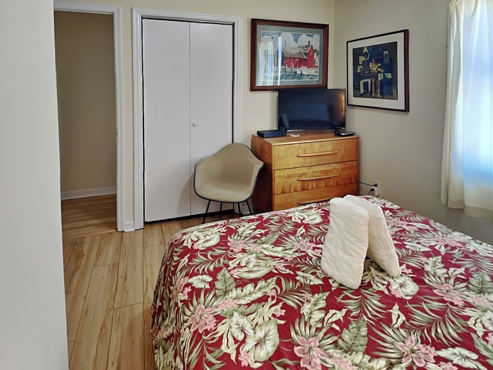 Sassy Seahorse by Topsail Realty