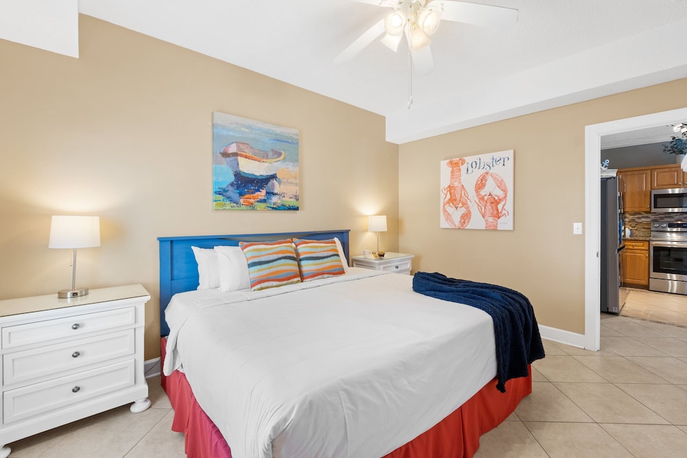 Twin Palms by Book That Condo