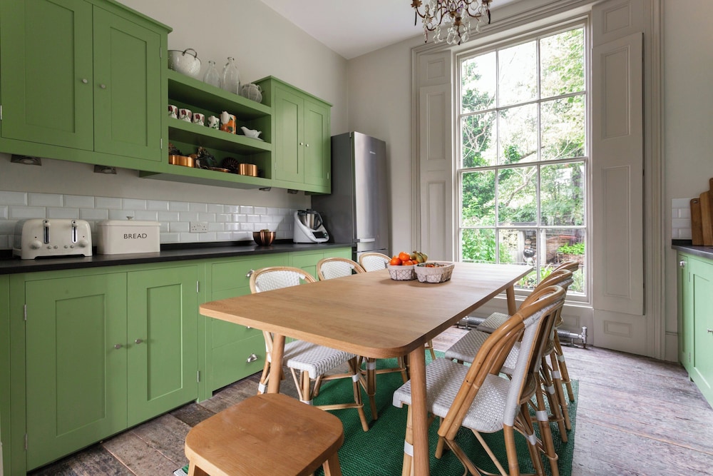 Canonbury Park North II by Onefinestay