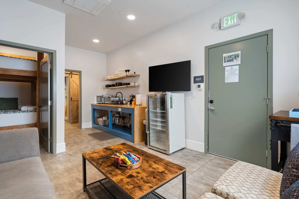6BR Sanctuary
