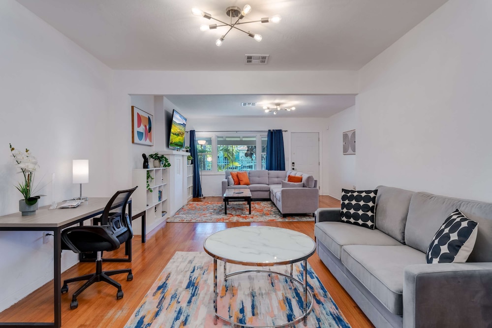 Casa de Jai- Your Green Space Near Brickell