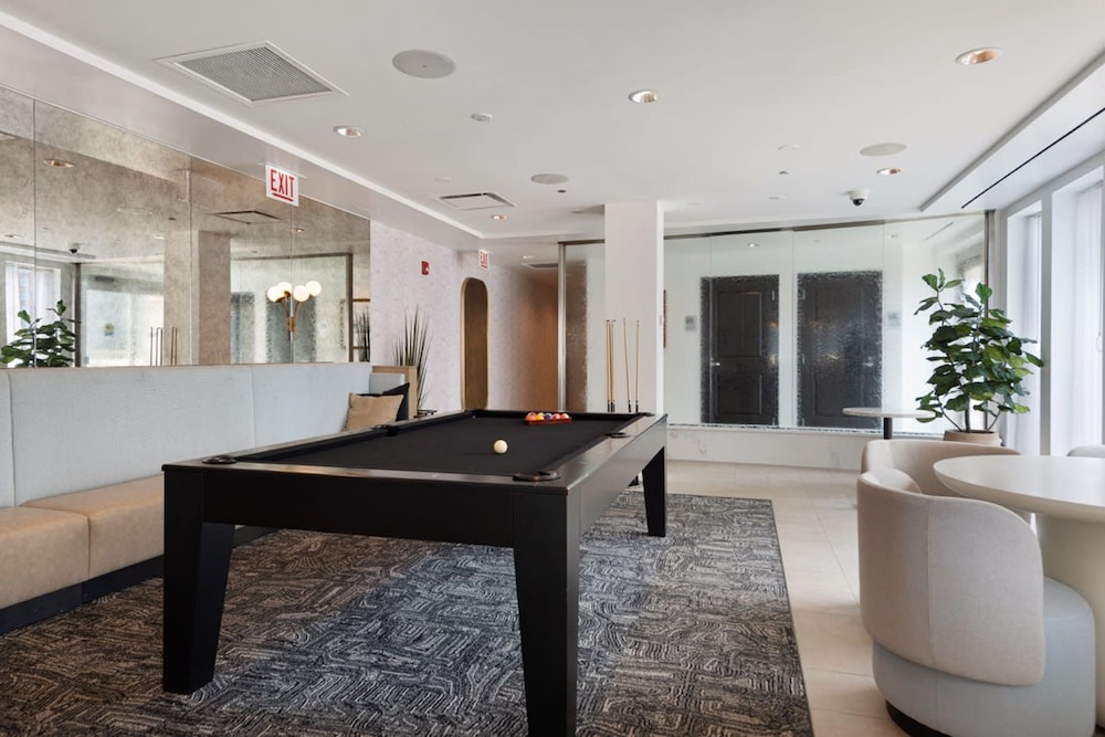 Lake View Penthouse Top Amenities Unit Laundry