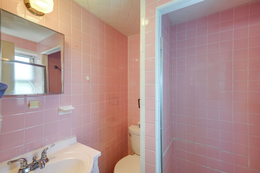 Hike From Your Door! Pet-friendly Whitney Home