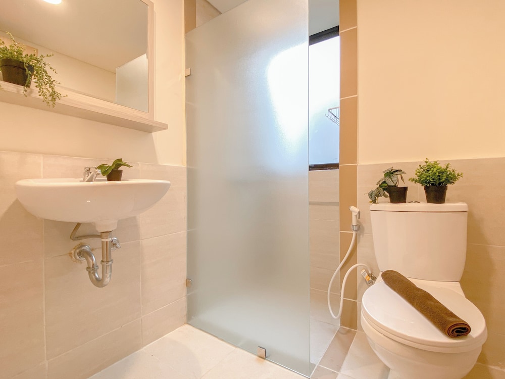 Cozy And Minimalist 2Br Apartment At Meikarta