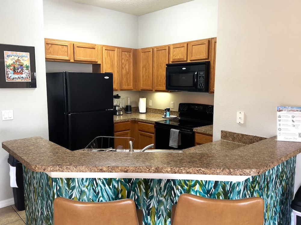 Very Near Disney 3 Bd Condo Walmart 1 min Away