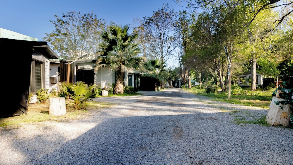 HOTEL ATAJO