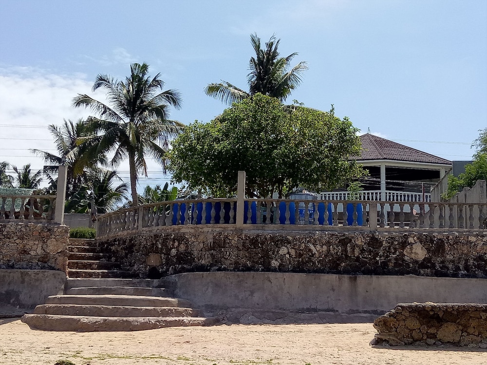 Kiwi's Hidden Resort
