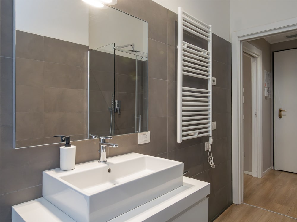 Freguglia G - Large Studio Suite Close to Duomo