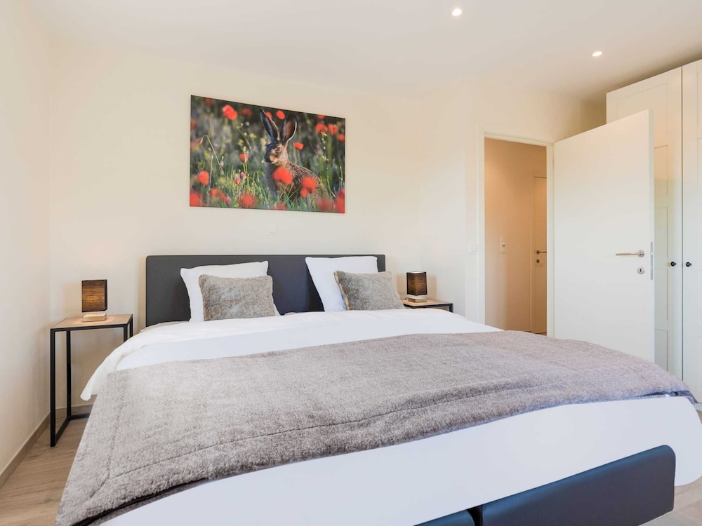 Chic Villa in Comines-warneton With Garden view 5