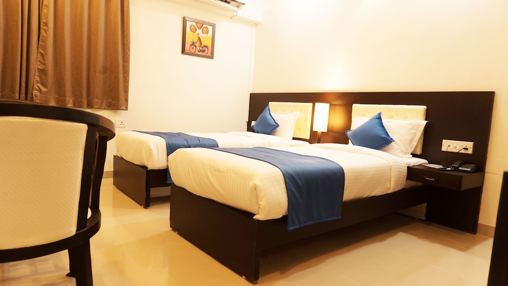 Hotel Max Inn