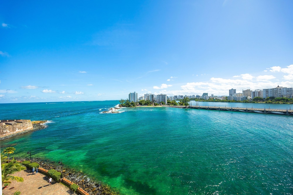 Seaside Terrace Condado Close to the Beach