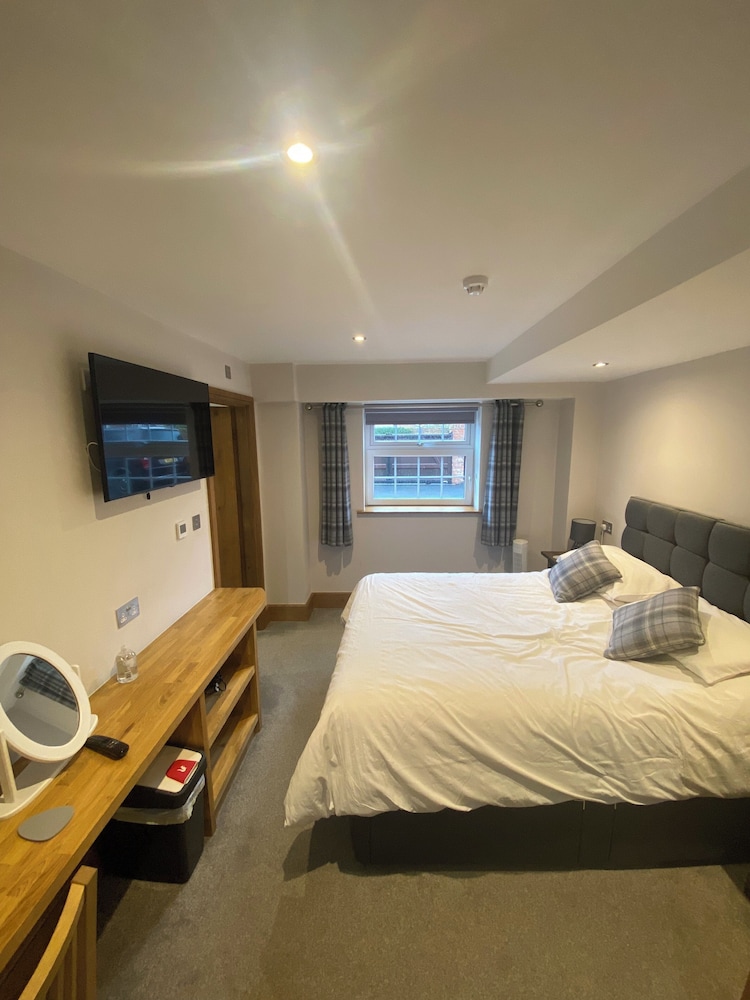 Maypole Farm Guest House