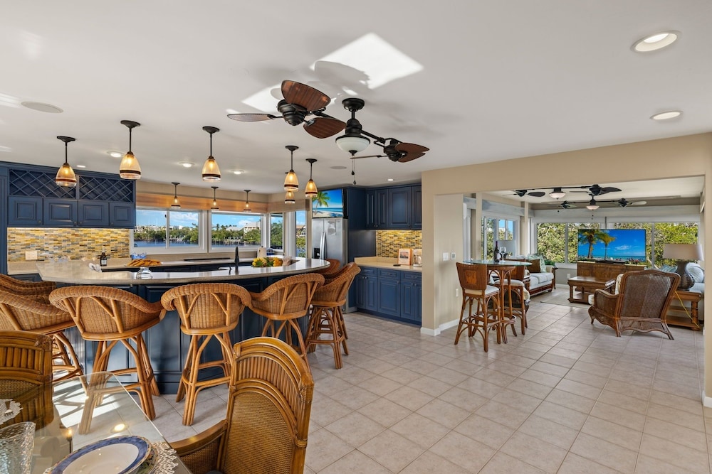 21381 Widgeon Point 6 Bedroom Estate