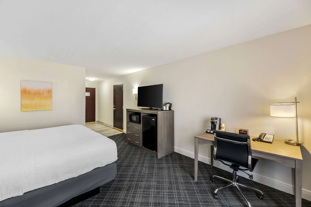 Comfort Inn & Suites Andrews view 5