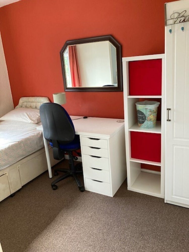 5-bed Town House in Newport view 5