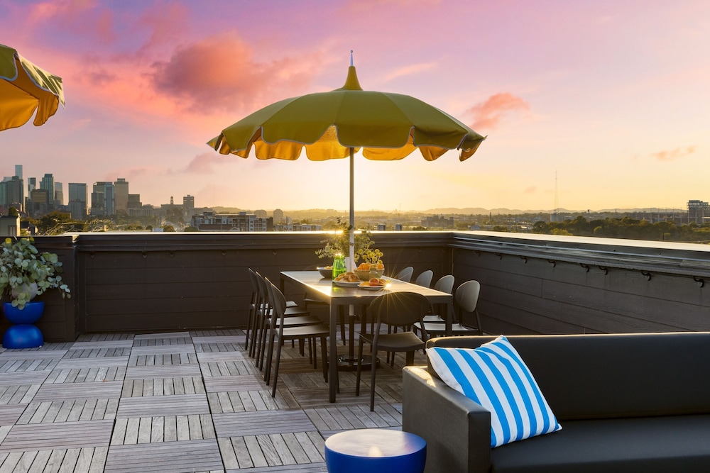 The Carter 304 by Avantstay 1BR Balcony