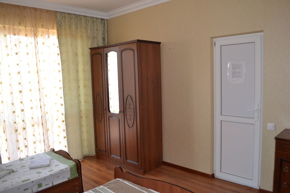 Alisa Guest House
