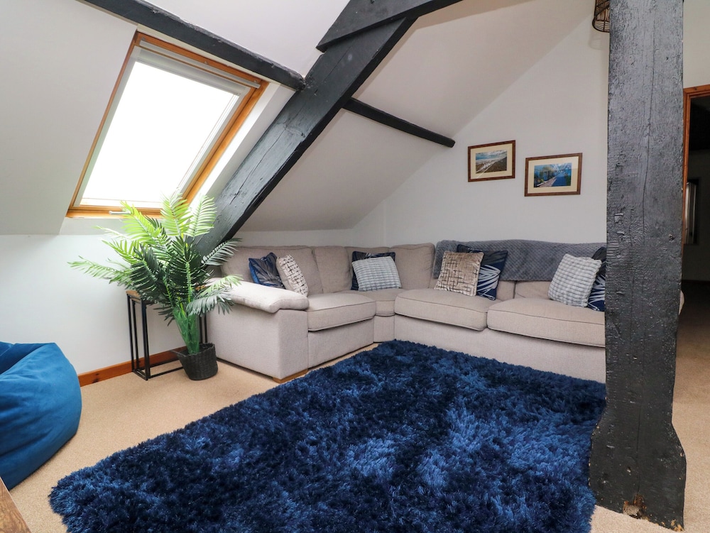 Horseshoe Cottage