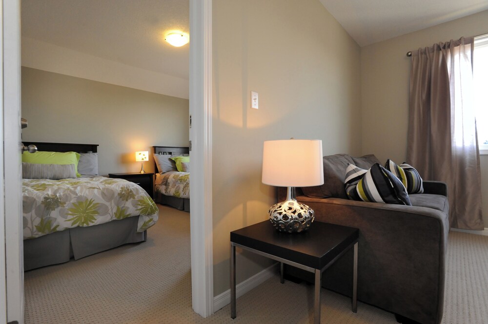 Boardwalk Homes - Executive Guest Rooms & Townhomes