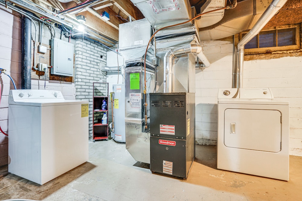 Pet-friendly Saint Paul Home w/ Shared Yard!