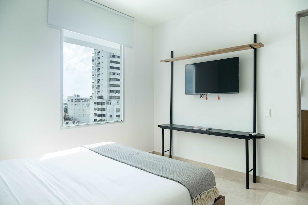 w Trendy 2BR in the Heart of Bocagrande