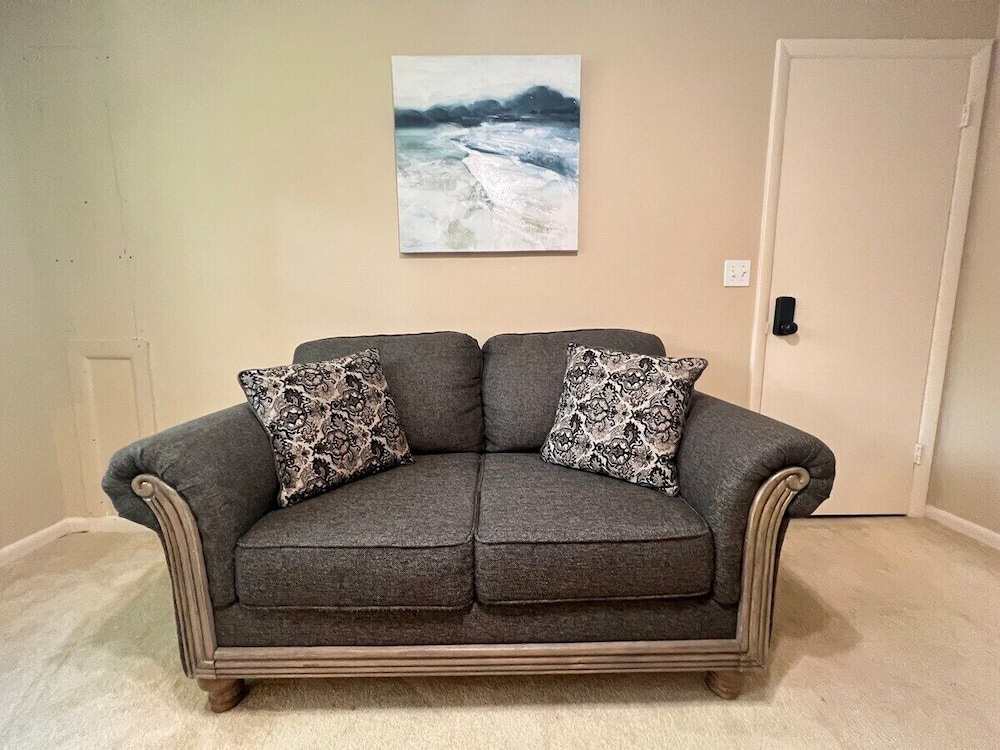 Charming Room Rentals in Southern Lakeland: Central & Cozy