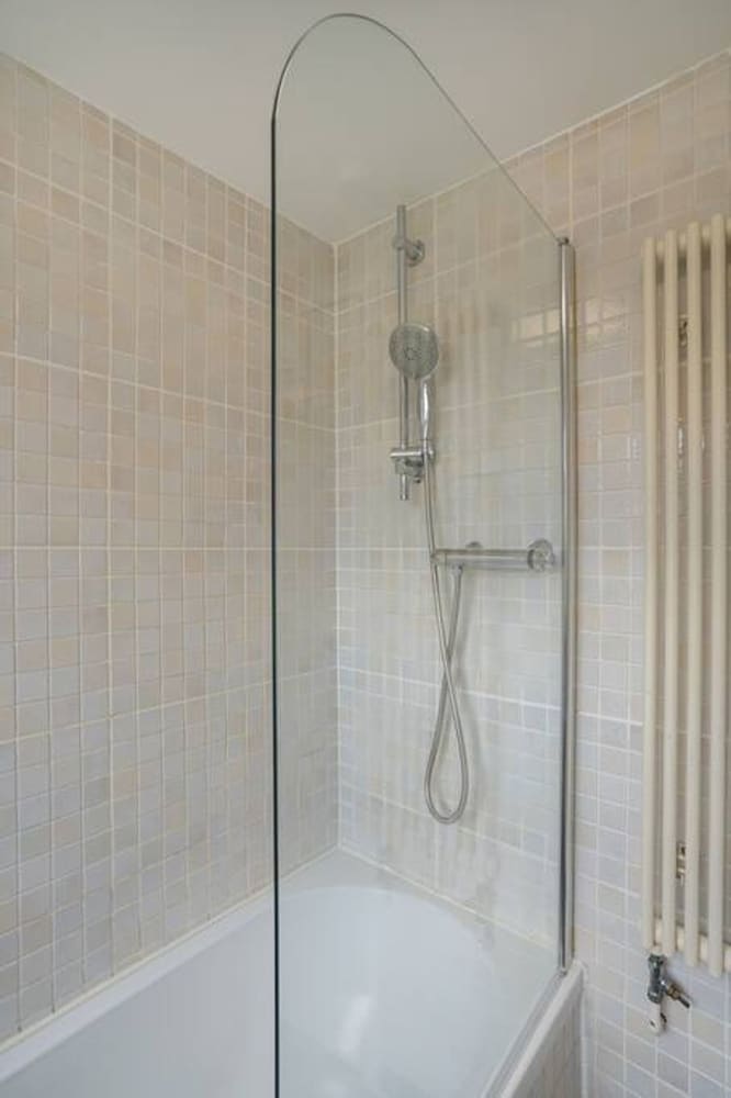 Gateshead-sleeps 6-free Parking