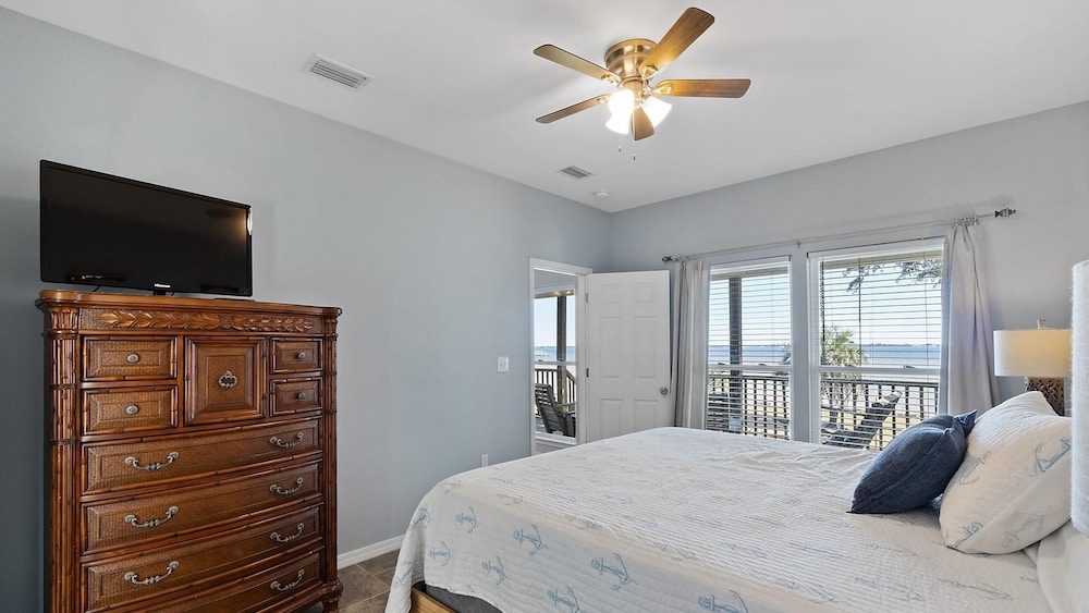 Flip Flop Bay House by Southern Vacation Rentals