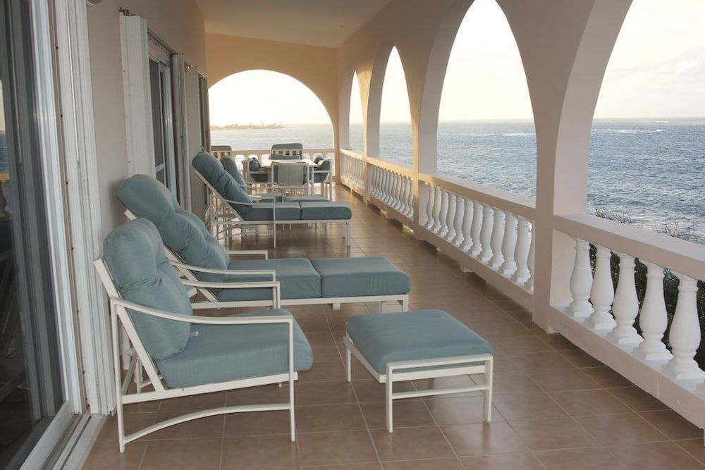 Patricks Bay Villa - Image 2