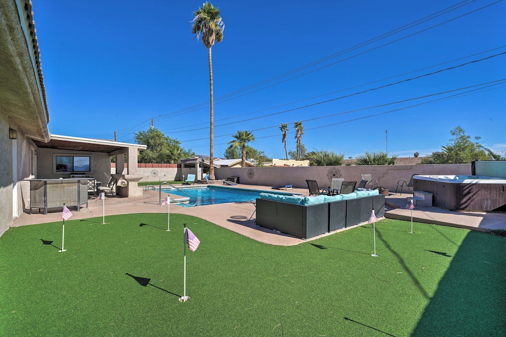 Putting Green & Pool Table: Lake Havasu City Gem!