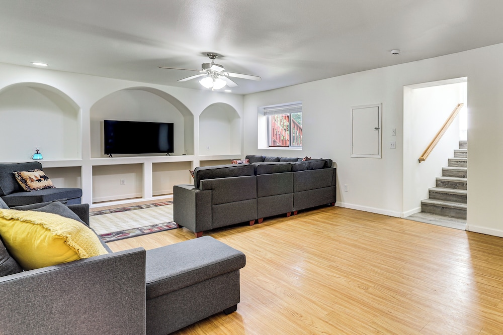Spacious & Scenic Wasilla Getaway Near Adventures