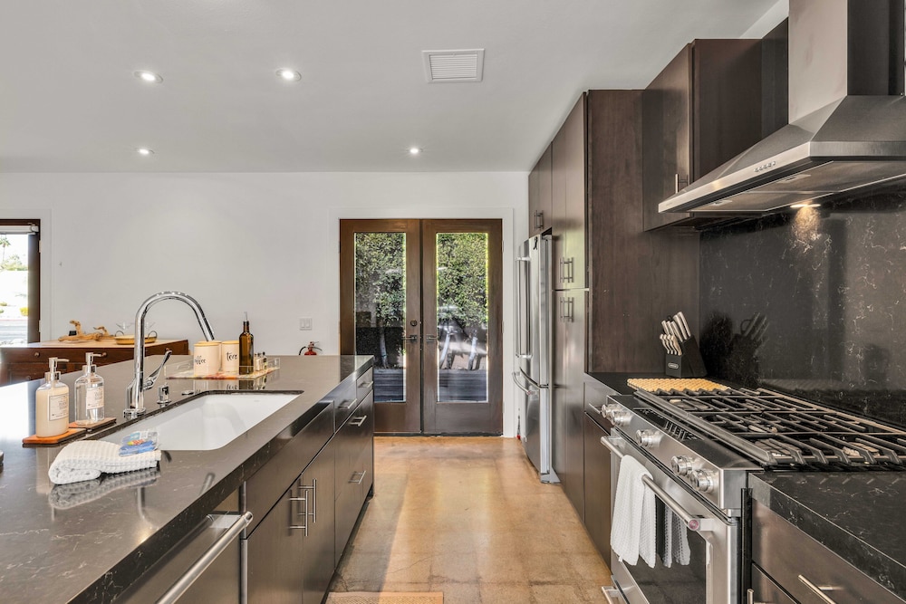 Mid-Century Elegance & Fun in Tahquitz River Estates