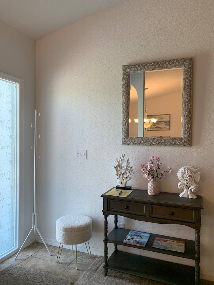 Boaters Dream Getaway In Cape Coral 4 Bedroom Home