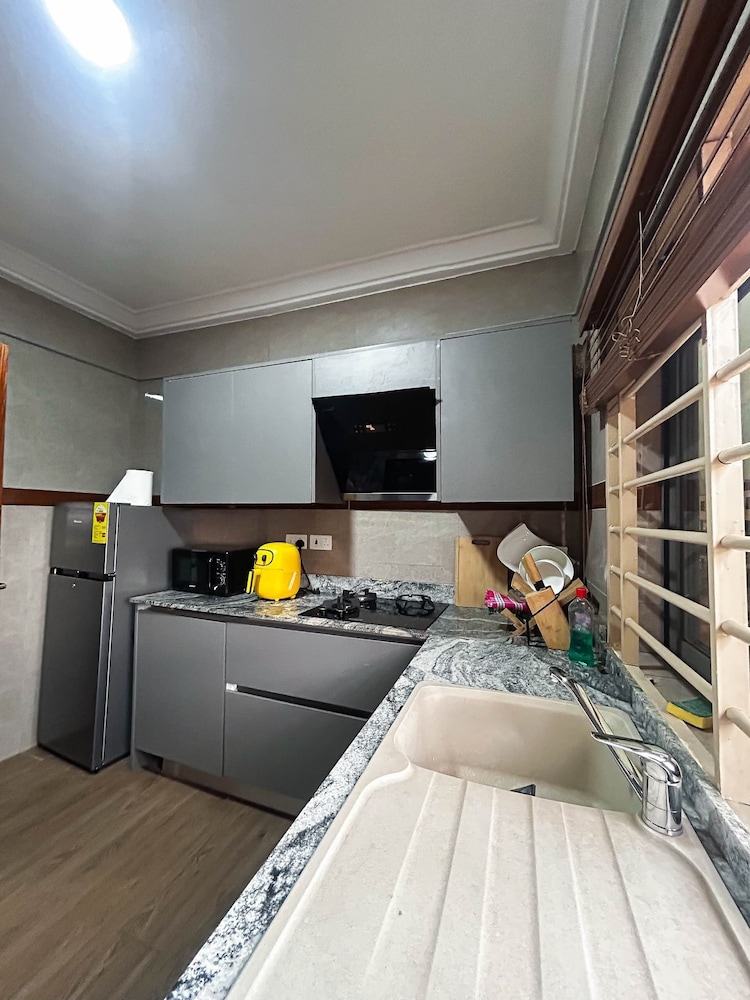 EROCK APARTMENT