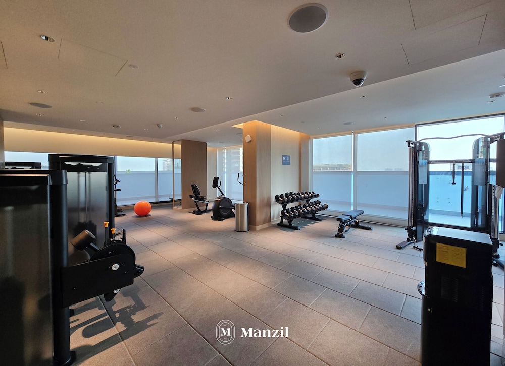 Manzil - Stylish 1BR with Pool and Gym