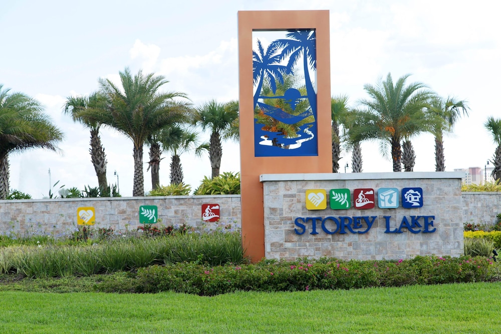 Four Bedroom Close to Disney w Screened Pool Storeylake 4910 - Image 2