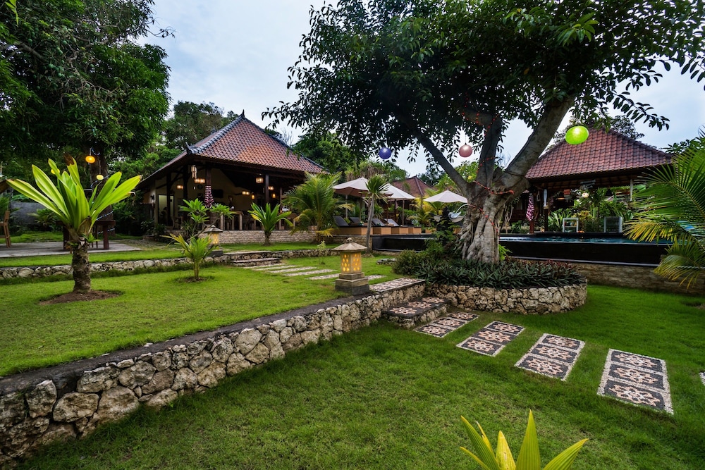 Sunset Garden Nusa Lembongan