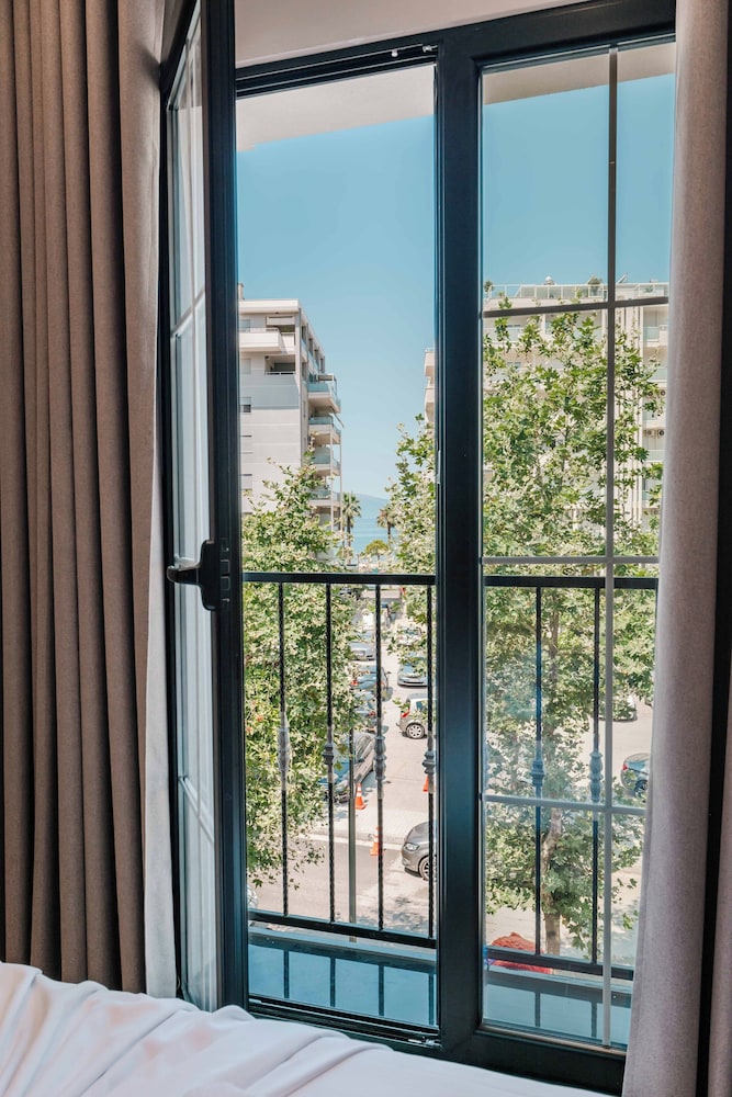 Trident Residence