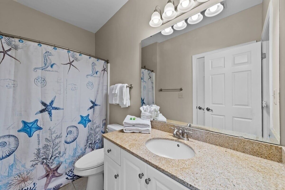 World Tour 306b 3 Bedroom Condo