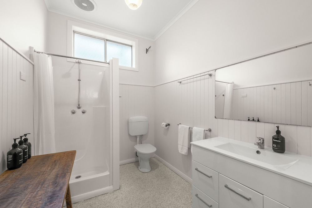 Stylish 3 Bedroom Townhouse - Hobart CBD