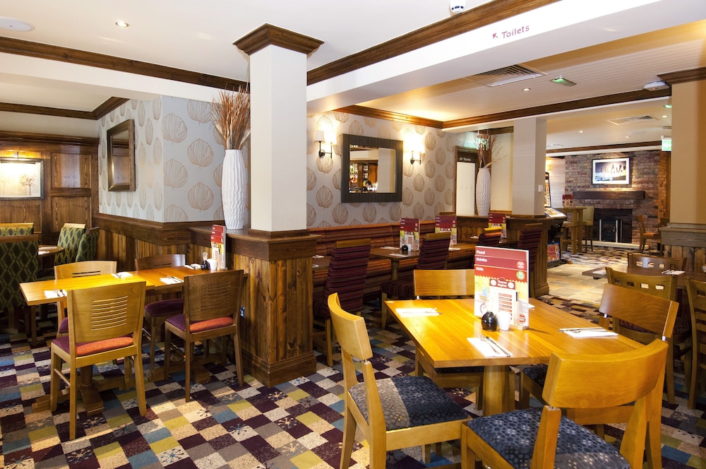 Premier Inn Glastonbury 3