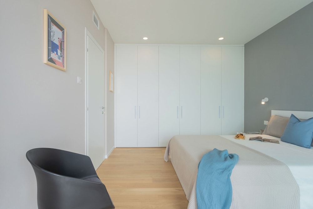 Residenza Maxim With Pool by Rent all Como