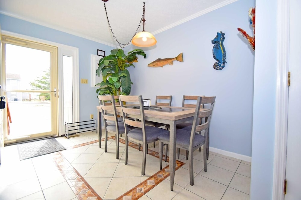 Sea Jay 616c 2 Bedroom Townhouse by RedAwning