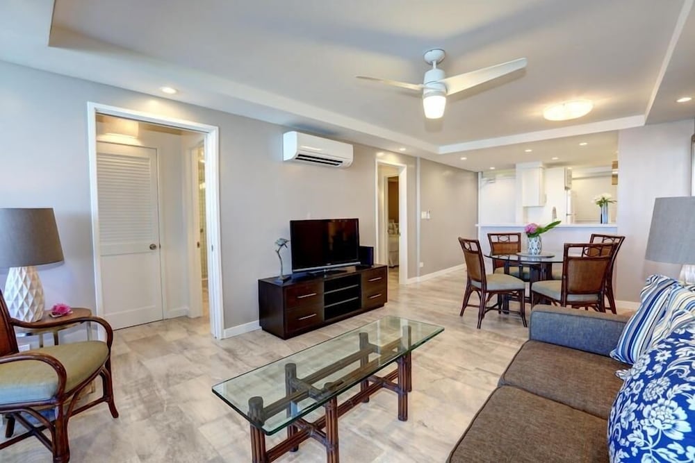 Royal Mauian, #116^ 2 Bedroom Condo