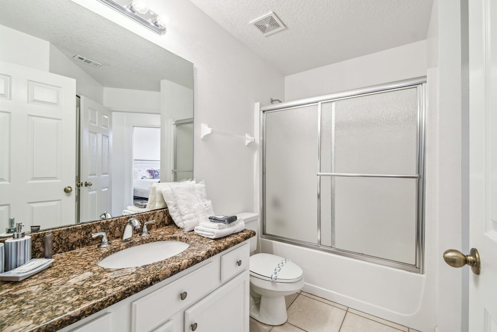 Home w/ Private Pool & Game Room - Near Disney!