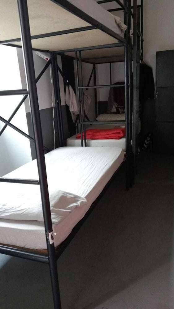 SEVILLE YOUR WAY HOSTEL