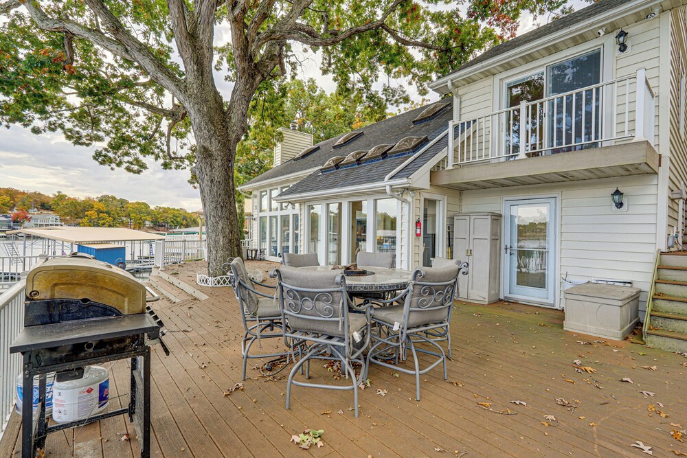 Waterfront Sunrise Beach Home w/ Boat Slip! view 5